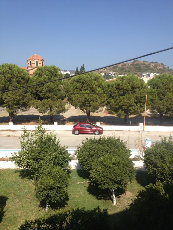 Manos Pension Faliraki Rom bilde